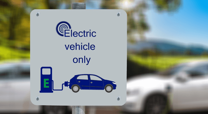 Zakaj menimo, da boste še dolgo (po letu 2035) prodajali tudi vozila na dizel in bencin