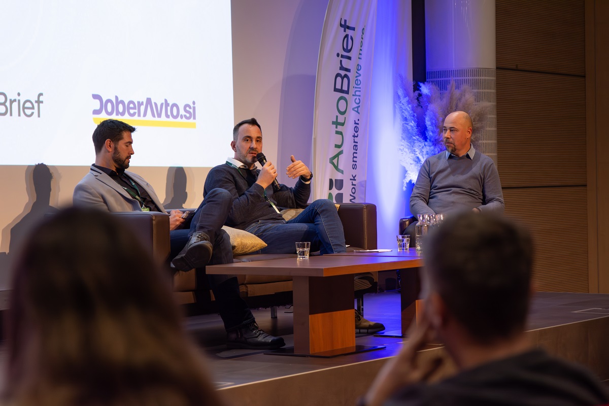 trading hub - about autobrief